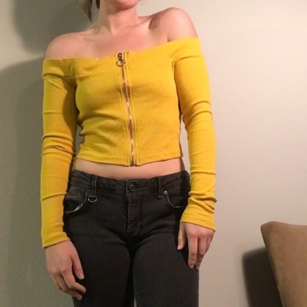 Bei si dun long sleeve yellow crop zip